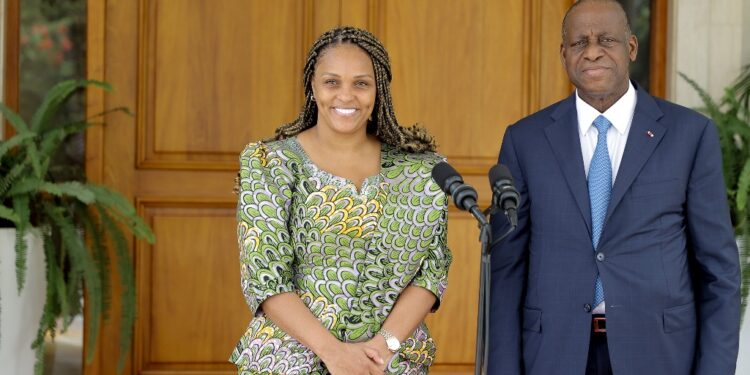 Le président Alassane Ouattara a échangé avec la Ministre d’Etat Ministre des Affaires Etrangères de la Guinée-Bissau, Mme Suzi Carla Barbosa….