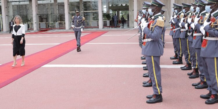 Le Président Alassane OUATTARA, a reçu, le 02 mars 2023, au Palais présidentiel, les lettres de créance de huit (8) nouveaux Ambassadeurs
