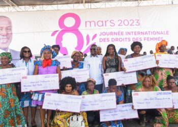 Adama Bictogo signe un pacte avec les femmes de Yopougon