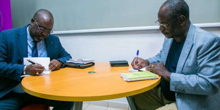 Dédicace-Tour/concept de l’Ivoirien nouveau : Venance Konan et Lacina Coulibaly à la conquête des amphithéâtres