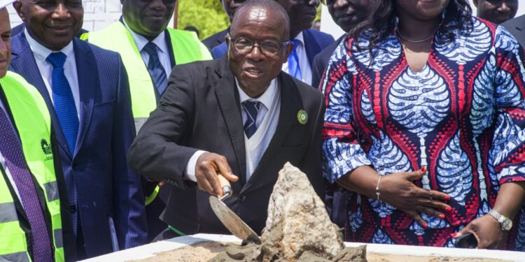 Botro: Le Maire Yao Kouassi Maurice salue les actions de Ouattara