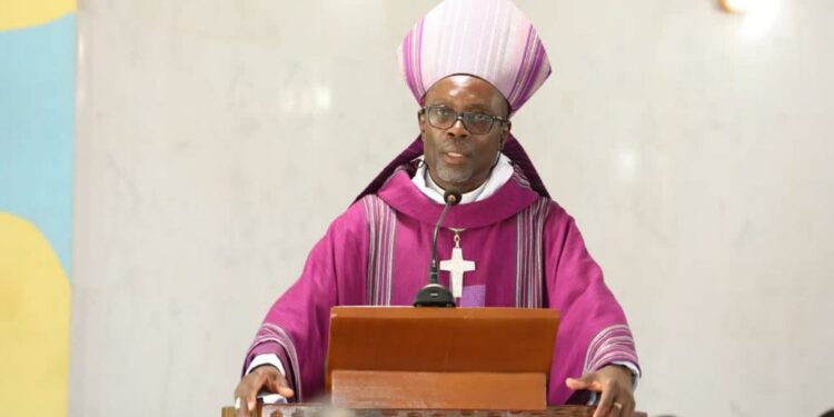 Mgr Joseph Aka, évêque de Yamoussoukro :« Quand un couple ne s’adresse plus la parole, c’est une situation de mort ».