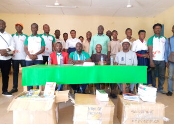 L&rsquo;Amicale des anciens élèves du lycée GAF équipe la bibliothèque de 500 ouvrages