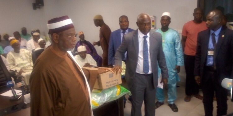 Côte d’Ivoire/ Ramadan: Le Président Ouattara offre des vivres à la communauté musulmane