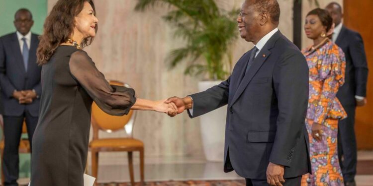 Le Président Alassane OUATTARA, a reçu, le 02 mars 2023, au Palais présidentiel, les lettres de créance de huit (8) nouveaux Ambassadeurs