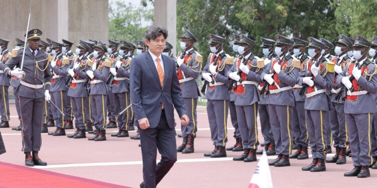 Le Président Alassane OUATTARA, a reçu, le 02 mars 2023, au Palais présidentiel, les lettres de créance de huit (8) nouveaux Ambassadeurs