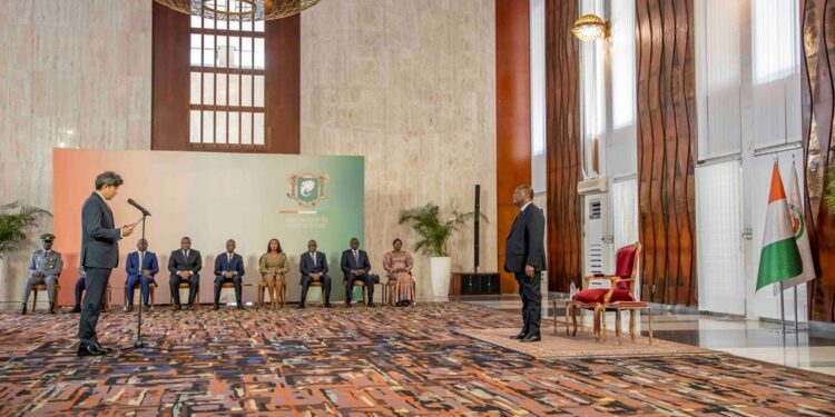 Le Président Alassane OUATTARA, a reçu, le 02 mars 2023, au Palais présidentiel, les lettres de créance de huit (8) nouveaux Ambassadeurs