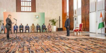 Le Président Alassane OUATTARA, a reçu, le 02 mars 2023, au Palais présidentiel, les lettres de créance de huit (8) nouveaux Ambassadeurs