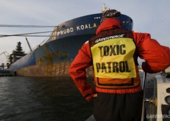 Déchets toxiques : 50 personnes jugées vendredi à Abidjan