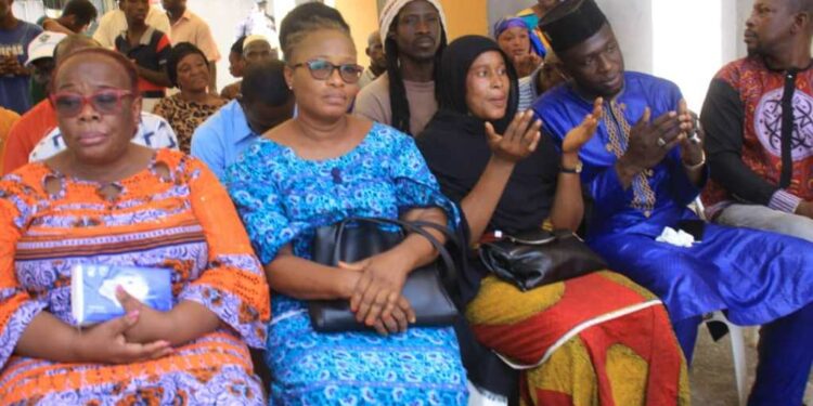 Le ministre Claude Paulin Danho, député-maire de la commune d’Attecoubé, donne le sourire aux musulmans….