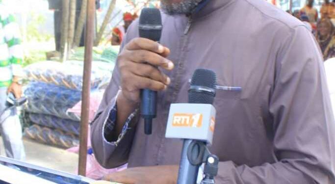 Le ministre Claude Paulin Danho, député-maire de la commune d’Attecoubé, donne le sourire aux musulmans….