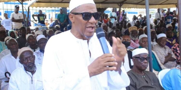 Le ministre Claude Paulin Danho, député-maire de la commune d’Attecoubé, donne le sourire aux musulmans….