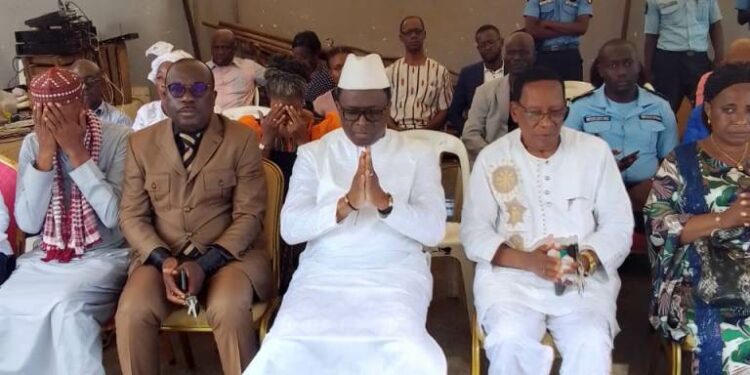 Le ministre Claude Paulin Danho, député-maire de la commune d’Attecoubé, donne le sourire aux musulmans….