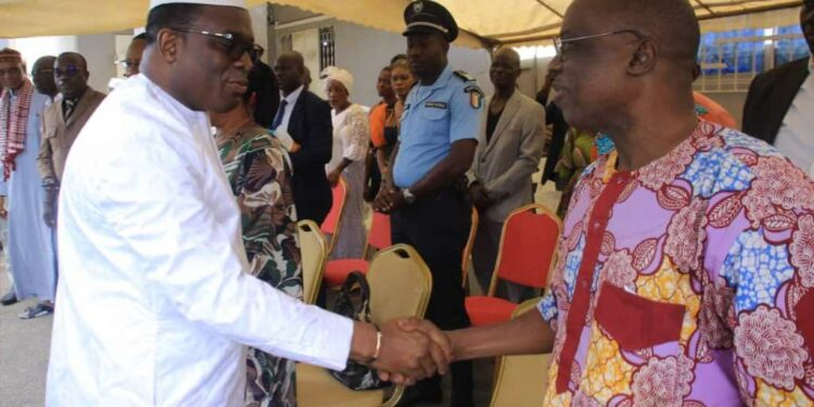 Le ministre Claude Paulin Danho, député-maire de la commune d’Attecoubé, donne le sourire aux musulmans….