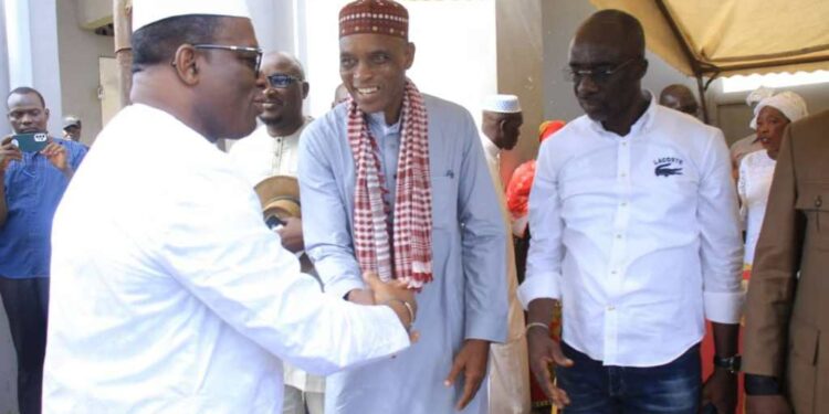 Le ministre Claude Paulin Danho, député-maire de la commune d’Attecoubé, donne le sourire aux musulmans….