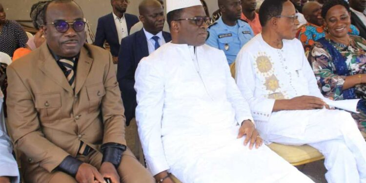 Le ministre Claude Paulin Danho, député-maire de la commune d’Attecoubé, donne le sourire aux musulmans….