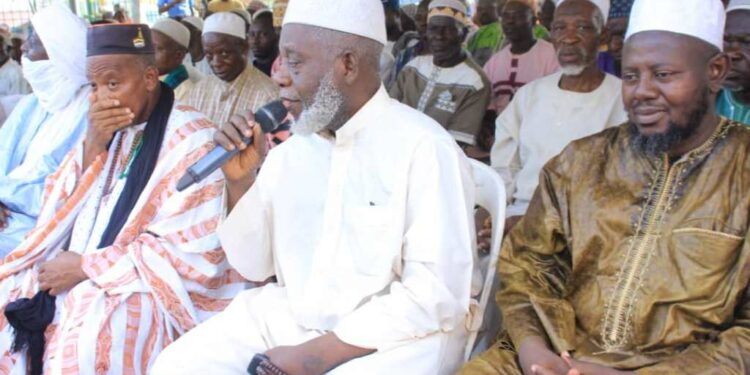 Le ministre Claude Paulin Danho, député-maire de la commune d’Attecoubé, donne le sourire aux musulmans….