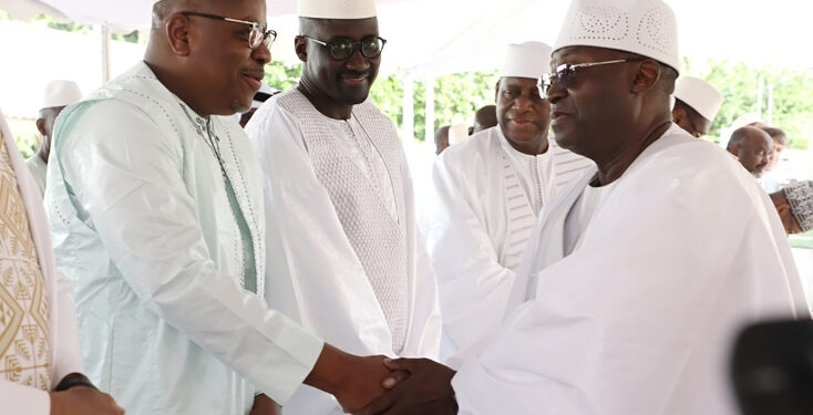 Les photos de la prière du Ramadan à la grande mosquée de la Riviera Golf, le vendredi 21 avril 2023, en présence du président de la République Alassane Ouattara.