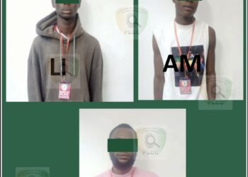 Côte d’Ivoire : 29 Cyberdélinquants interpellés à Abidjan, avec en leur possession, 40 ordinateurs portables, 47 téléphones portables, plusieurs cartes SIM…