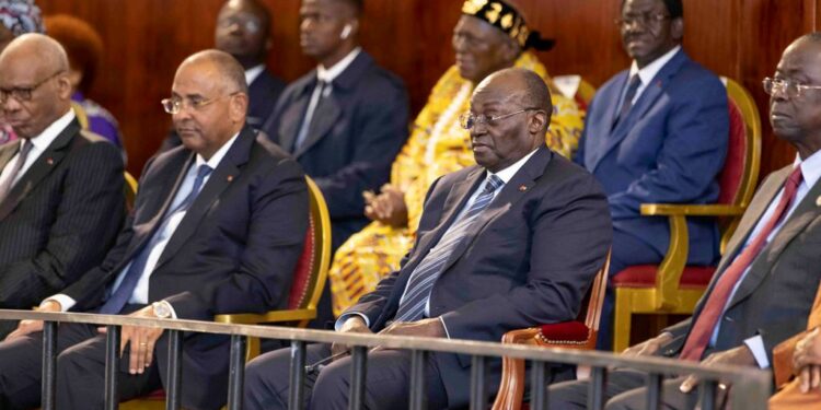 Le président Alassane Ouattara, a échangé avec les présidents des Assemblées Nationales Francophone en marge de…