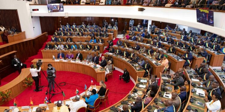 Le président Alassane Ouattara, a échangé avec les présidents des Assemblées Nationales Francophone en marge de…