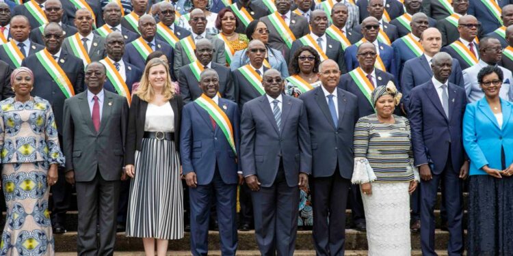 Le président Alassane Ouattara, a échangé avec les présidents des Assemblées Nationales Francophone en marge de…