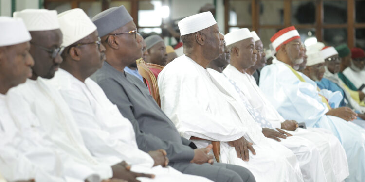 Les photos de la célébration de la Nuit du Destin, le lundi 17 avril 2023, à la…