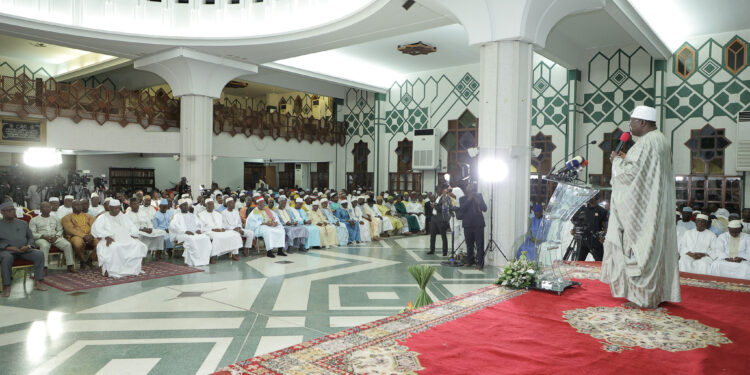 Les photos de la célébration de la Nuit du Destin, le lundi 17 avril 2023, à la…