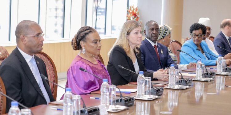 Le président Alassane Ouattara, a échangé avec les présidents des Assemblées Nationales Francophone en marge de…