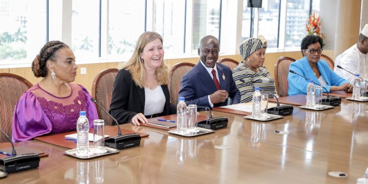 Le président Alassane Ouattara, a échangé avec les présidents des Assemblées Nationales Francophone en marge de…