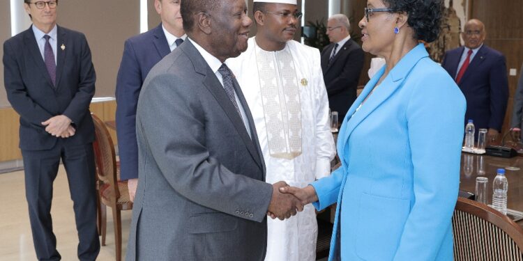 Le président Alassane Ouattara, a échangé avec les présidents des Assemblées Nationales Francophone en marge de…