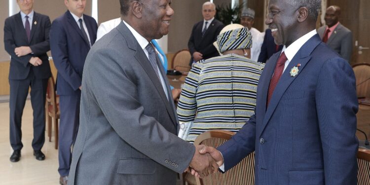 Le président Alassane Ouattara, a échangé avec les présidents des Assemblées Nationales Francophone en marge de…