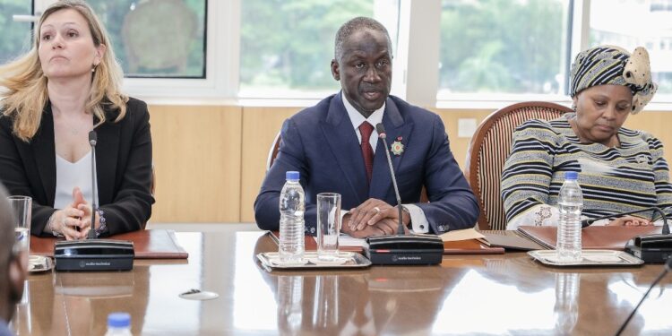 Le président Alassane Ouattara, a échangé avec les présidents des Assemblées Nationales Francophone en marge de…