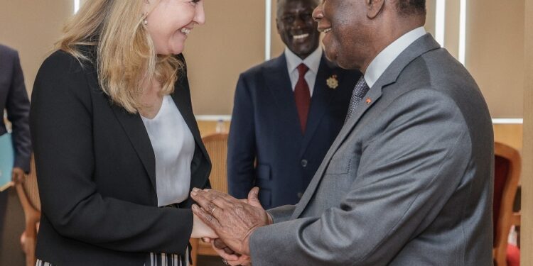 Le président Alassane Ouattara, a échangé avec les présidents des Assemblées Nationales Francophone en marge de…