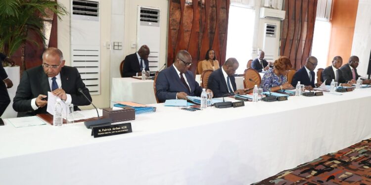 Les photos du conseil des ministres du mercredi 05 avril 2023, au Palais Présidentiel à Abidjan