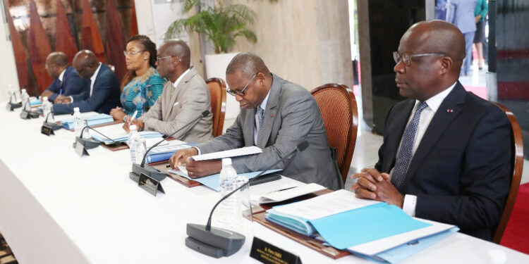 Les photos du conseil des ministres du mercredi 05 avril 2023, au Palais Présidentiel à Abidjan