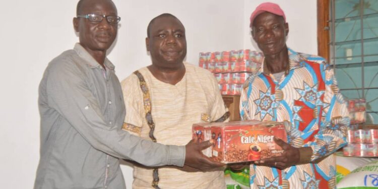 Lakota : carême musulman/Sam Wakouboué offre des vivres