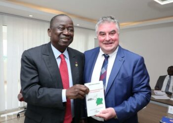 Sénat/Régionalisation: Un maire français sollicite l’expertise d’Ahoussou Jeannot