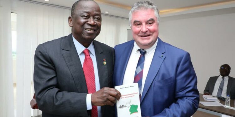 Sénat/Régionalisation: Un maire français sollicite l’expertise d’Ahoussou Jeannot