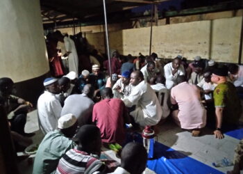 Touba/ Solidarité Ramadan: Kalogo Mamadou offre une rupture collective à la jeunesse et aux élèves 