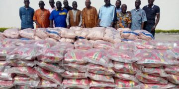 Yamoussoukro/Pâques: Le ministre Souleymane Diarrassouba offre des vivres aux militants de base du RHDP