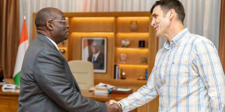 Les photos de l’entretien du V-P Tiémoko Meyliet Koné, avec la délégation de la Fédération Ivoirienne de Basket-ball (FIBA), le mardi 16 mai 2023, au Palais Présidentiel.