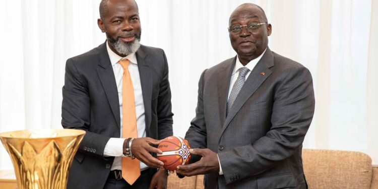 Les photos de l’entretien du V-P Tiémoko Meyliet Koné, avec la délégation de la Fédération Ivoirienne de Basket-ball (FIBA), le mardi 16 mai 2023, au Palais Présidentiel.