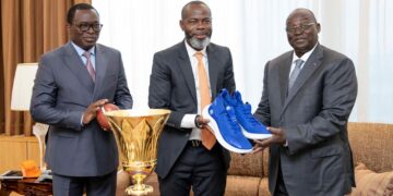 Les photos de l&rsquo;entretien du V-P Tiémoko Meyliet Koné, avec la délégation de la Fédération Ivoirienne de Basket-ball (FIBA), le mardi 16 mai 2023, au Palais Présidentiel.