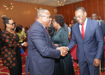 Les photos de la signature du code de bonne conduite des partis,…