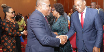 Les photos de la signature du code de bonne conduite des partis,…