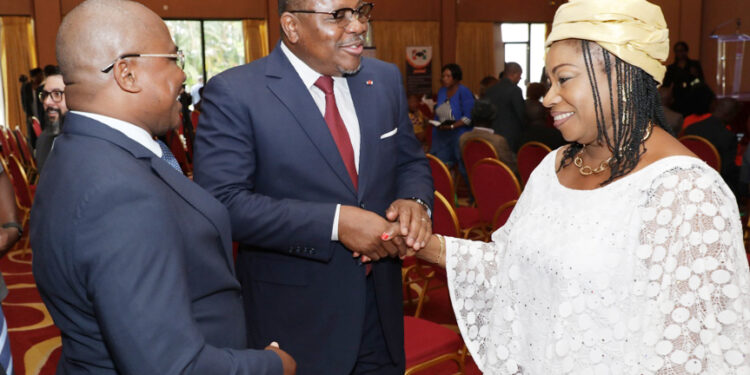 Les photos de la signature du code de bonne conduite des partis,…