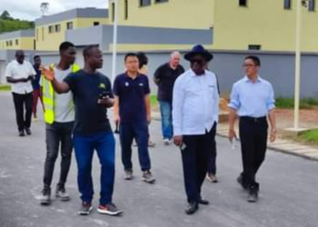 QUELQUES IMAGES DE LA VSITE DU MINISTRE PAULIN CLAUDE DANHO DES INFRASTRUTURES SPORTIVES ET D&rsquo;HEBERGEMENT DE SAN PEDRO