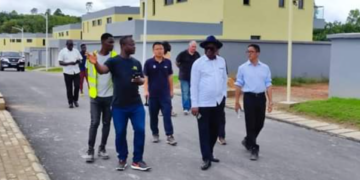 QUELQUES IMAGES DE LA VSITE DU MINISTRE PAULIN CLAUDE DANHO DES INFRASTRUTURES SPORTIVES ET D&rsquo;HEBERGEMENT DE SAN PEDRO