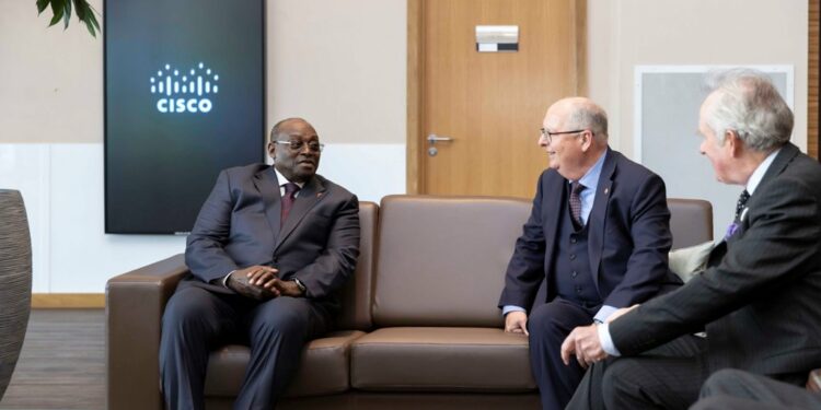 Les photos de l’arrivée du Vice-Président ivoirien, M. Tiémoko Meyliet KONÉ, à…